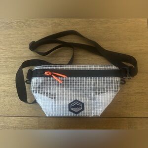 Alpine Sea Co. 2L Clear Small Pocket Sling Bag Never Used